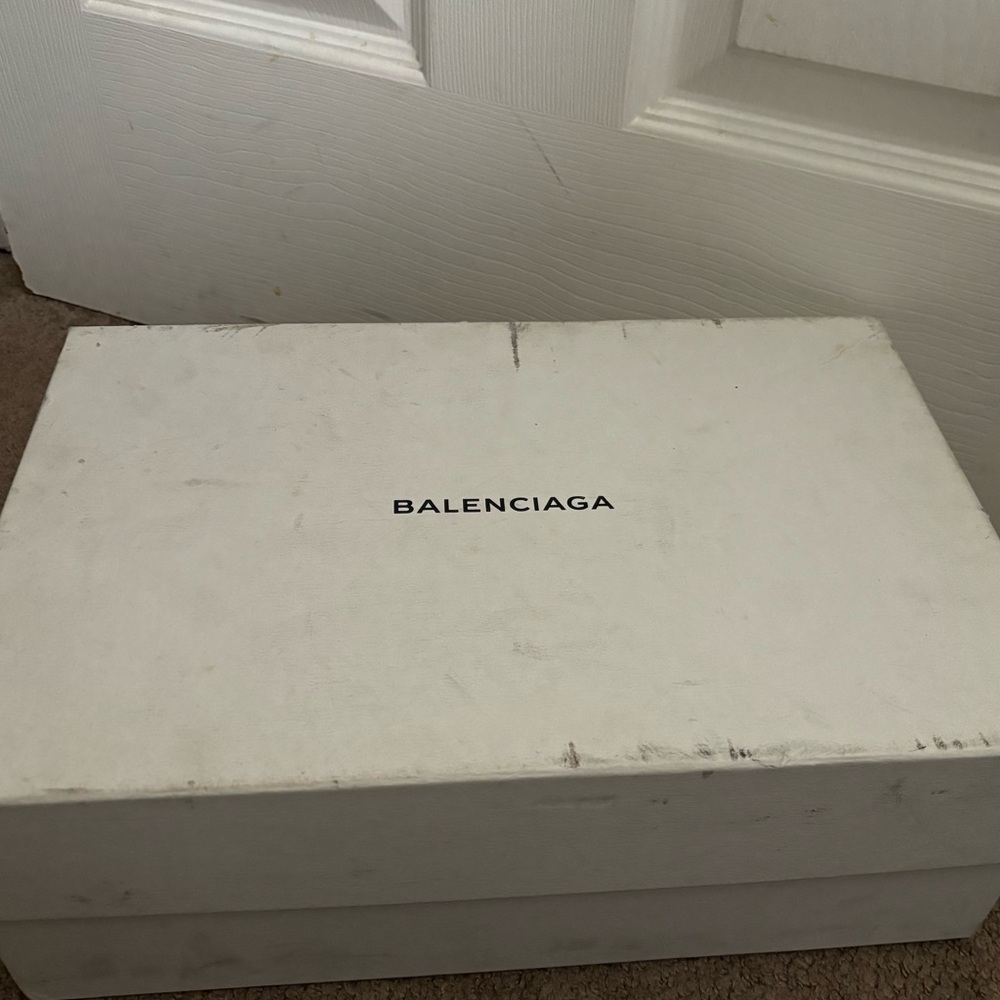 Men’s Balenciaga Arena leather high trainers worn once! Size 42 / Men’s 9